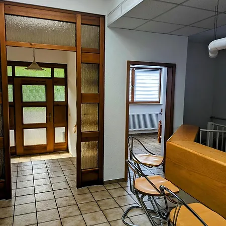 4 Geraeumige Und Ruhig Gelegene Ferien- Und Monteurwohnung Nur Fuer Sie Allein Aujvari Vermietungen