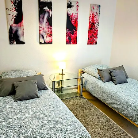 4 Geraeumige Und Ruhig Gelegene Ferien- Und Monteurwohnung Nur Fuer Sie Allein Aujvari Vermietungen Apartment *