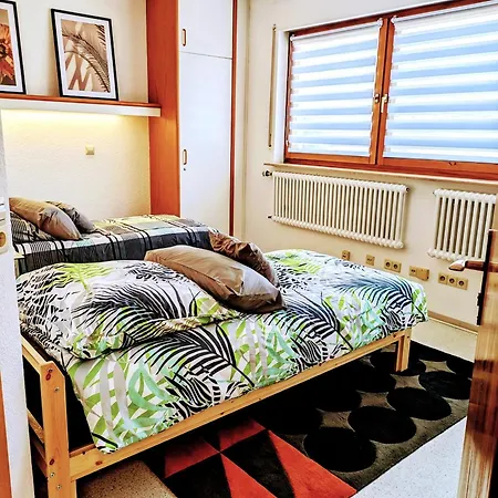 4 Geraeumige Und Ruhig Gelegene Ferien- Und Monteurwohnung Nur Fuer Sie Allein Aujvari Vermietungen Apartman Spiegelberg