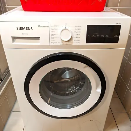 4 Geraeumige Und Ruhig Gelegene Ferien- Und Monteurwohnung Nur Fuer Sie Allein Aujvari Vermietungen Apartment *