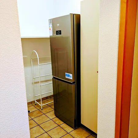 4 Geraeumige Und Ruhig Gelegene Ferien- Und Monteurwohnung Nur Fuer Sie Allein Aujvari Vermietungen Apartment *