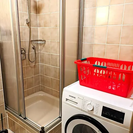 4 Geraeumige Und Ruhig Gelegene Ferien- Und Monteurwohnung Nur Fuer Sie Allein Aujvari Vermietungen *