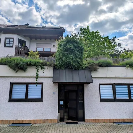 4 Geraeumige Und Ruhig Gelegene Ferien- Und Monteurwohnung Nur Fuer Sie Allein Aujvari Vermietungen *