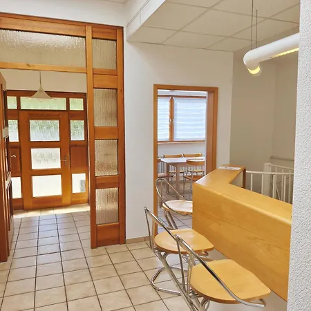 4 Geraeumige Und Ruhig Gelegene Ferien- Und Monteurwohnung Nur Fuer Sie Allein Aujvari Vermietungen Apartment